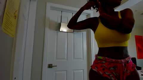 badgurldnay online show from 17, 9, 2025