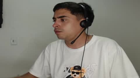 Snapshot of badjuanhot chatting on 23, 12, 2024 Juan Help us reach 100 likes online show from 23, 12, 2024