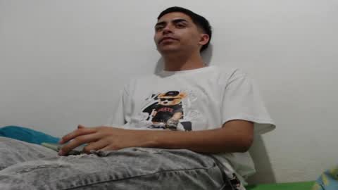 Snapshot of badjuanhot chatting on 8, 1, 2025 Juan Help us reach 100 likes online show from 8, 1, 2025