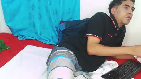 Snapshot of badjuanhot chatting on 22, 1, 2025 Juan Help us reach 100 likes online show from 22, 1, 2025