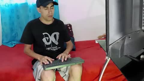 Snapshot of badjuanhot chatting on 6, 3, 2025 Juan Help us reach 100 likes online show from 6, 3, 2025