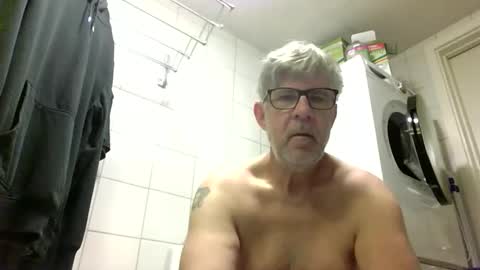 Snapshot of baggelina75 chatting on 5, 6, 2026 baggelina75 online show from 5, 6, 2026
