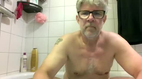 Snapshot of baggelina75 chatting on 10, 6, 2026 baggelina75 online show from 10, 6, 2026
