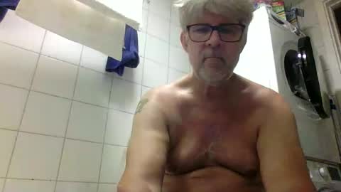 Snapshot of baggelina75 chatting on 1, 7, 2026 baggelina75 online show from 1, 7, 2026