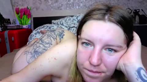 Snapshot of baiambel_mi chatting on 13, 6, 2026 holly online show from 13, 6, 2026