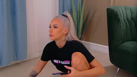 Snapshot of bailey_rush chatting on 10, 10, 2025 bailey_rush online show from 10, 10, 2025