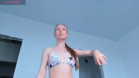 Snapshot of bam_bi chatting on 28, 5, 2026 Kira online show from 28, 5, 2026