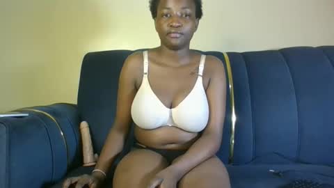 Snapshot of bambi_blush chatting on 5, 12, 2025 bambi online show from 5, 12, 2025