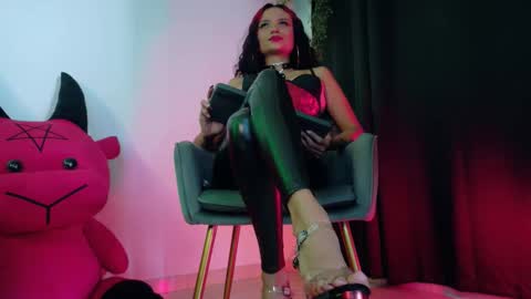 Snapshot of bambiiqueen chatting on 16, 2, 2026 Bambi online show from 16, 2, 2026