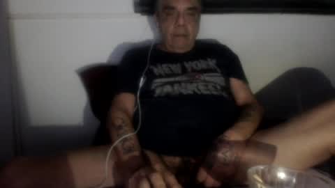 Snapshot of bambino6060 chatting on 3, 8, 2026 bambino6060 online show from 3, 8, 2026