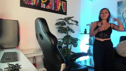 Gabi  online show from 26, 10, 2025