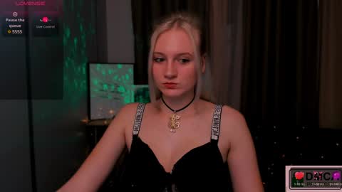 Snapshot of barbara_meow_ chatting on 9, 1, 2025 Barbara online show from 9, 1, 2025