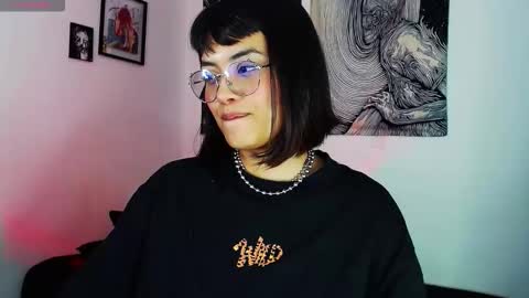 Snapshot of barbaraaa_moon chatting on 20, 11, 2025 Barbara Moon online show from 20, 11, 2025