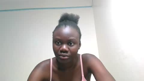 Snapshot of barbie_queen2 chatting on 18, 6, 2026 queen online show from 18, 6, 2026