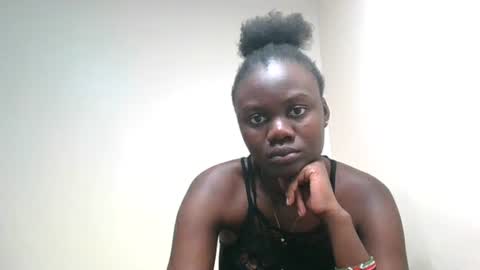 Snapshot of barbie_queen2 chatting on 18, 6, 2026 queen online show from 18, 6, 2026