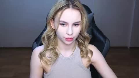 Snapshot of barbieee_doll chatting on 9, 3, 2025 Eva online show from 9, 3, 2025