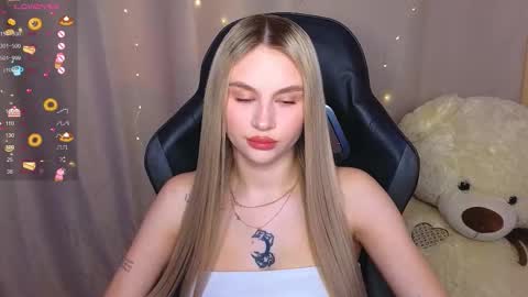 Snapshot of barbieee_doll chatting on 17, 9, 2025 Eva online show from 17, 9, 2025