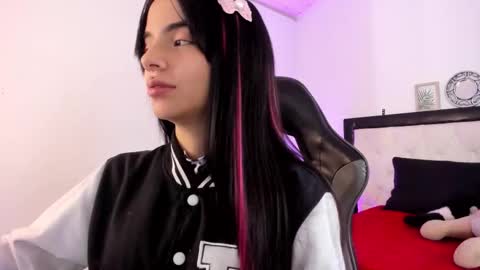 Snapshot of barbieteeen chatting on 30, 11, 2025 Barbie... online show from 30, 11, 2025