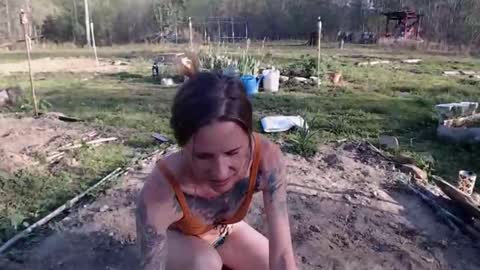 BareFootMuse online show from 14, 4, 2026