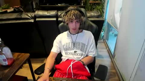 Snapshot of bashful4200 chatting on 20, 6, 2026 ryan online show from 20, 6, 2026