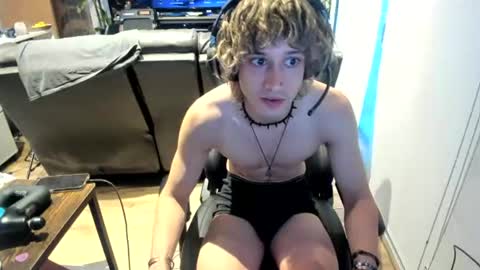 Snapshot of bashful4200 chatting on 4, 7, 2026 ryan online show from 4, 7, 2026