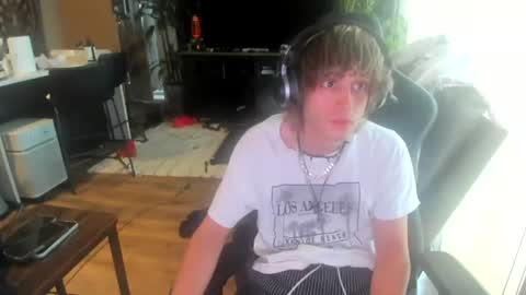 Snapshot of bashful4200 chatting on 18, 7, 2026 ryan online show from 18, 7, 2026