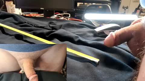 Snapshot of basskep chatting on 4, 12, 2025 basskep online show from 4, 12, 2025