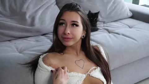 Snapshot of basswaves chatting on 15, 7, 2026 Maria online show from 15, 7, 2026