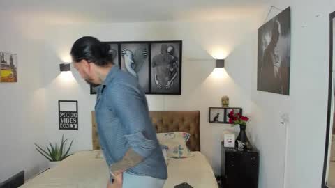 bastian_jones1 online show from 11, 11, 2025