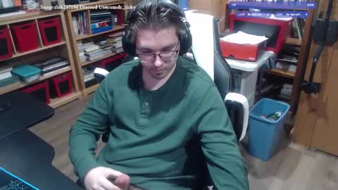 Snapshot of baterricky chatting on 30, 11, 2025 Ricky online show from 30, 11, 2025