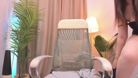 Snapshot of battymoll chatting on 29, 4, 2026 battymoll online show from 29, 4, 2026