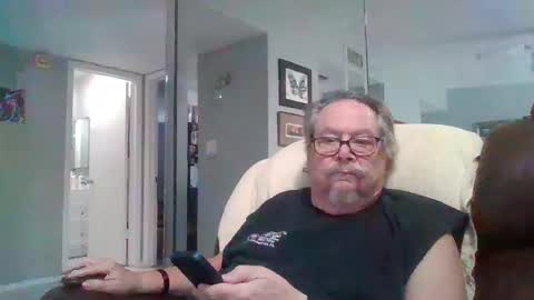 Snapshot of bbb1952 chatting on 12, 1, 2026 Single Grandpa in Florida. Love to C2C and have Fun Privately online show from 12, 1, 2026