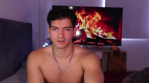 Snapshot of bbbeachboy chatting on 8, 2, 2026 Valentino online show from 8, 2, 2026