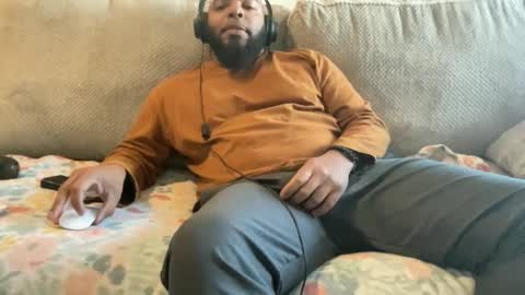 Snapshot of bbcfun44 chatting on 8, 1, 2025 Zaddy online show from 8, 1, 2025