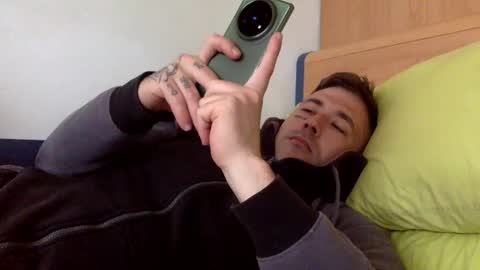 BB Namelezz online show from 11, 4, 2026