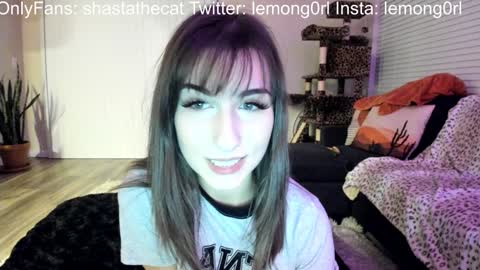 Snapshot of bbshasta chatting on 3, 2, 2025 Shasta online show from 3, 2, 2025