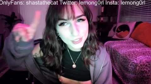 Snapshot of bbshasta chatting on 28, 2, 2025 Shasta online show from 28, 2, 2025