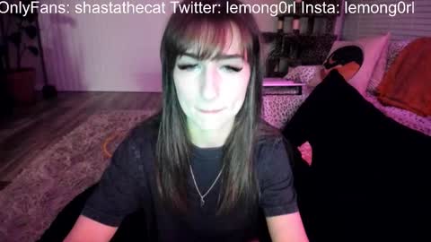 Snapshot of bbshasta chatting on 11, 10, 2025 Shasta online show from 11, 10, 2025