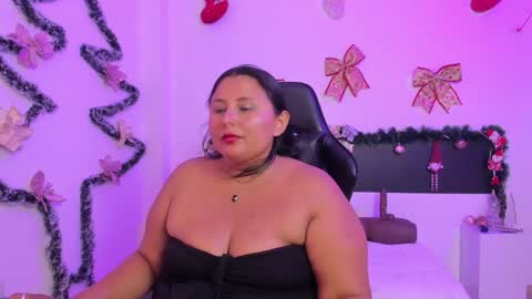 Snapshot of bbw_cindy11 chatting on 19, 12, 2025 Cindy online show from 19, 12, 2025