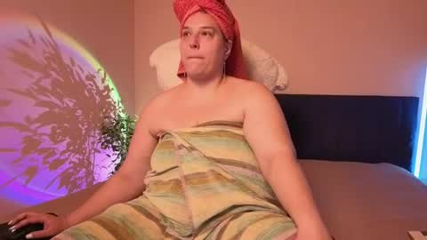 Snapshot of bbw_goddes chatting on 7, 7, 2026 Love online show from 7, 7, 2026