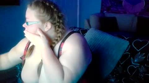 Snapshot of bbwgamergirl93 chatting on 8, 10, 2025 bbwgamergirl93 online show from 8, 10, 2025