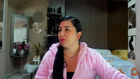 Snapshot of bbwluxurymuse chatting on 6, 5, 2026 bbwluxurymuse online show from 6, 5, 2026