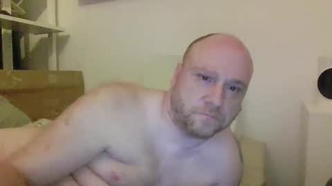 Snapshot of bcn82red chatting on 9, 5, 2026 BCN82Red online show from 9, 5, 2026