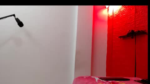 Snapshot of bdsmforever18 chatting on 11, 10, 2025 rever online show from 11, 10, 2025