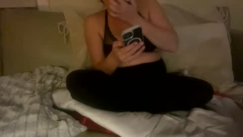 BeachyMILF online show from 21, 10, 2025