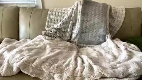 BeachyMILF online show from 28, 11, 2025