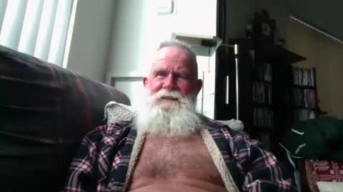 beardbushy online show from 2, 11, 2025
