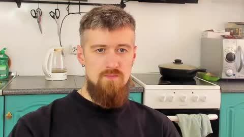 Snapshot of bearded_legend chatting on 17, 4, 2026 Zeus online show from 17, 4, 2026