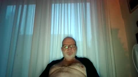 Snapshot of beardman916444 chatting on 8, 3, 2026 Beardman online show from 8, 3, 2026