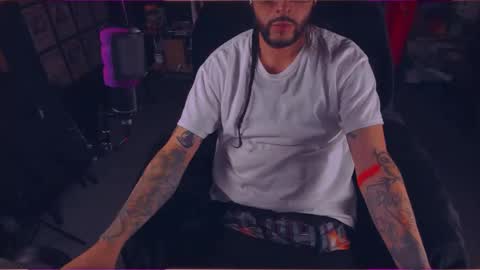 Snapshot of beastbxy chatting on 13, 9, 2025 beast bxy online show from 13, 9, 2025